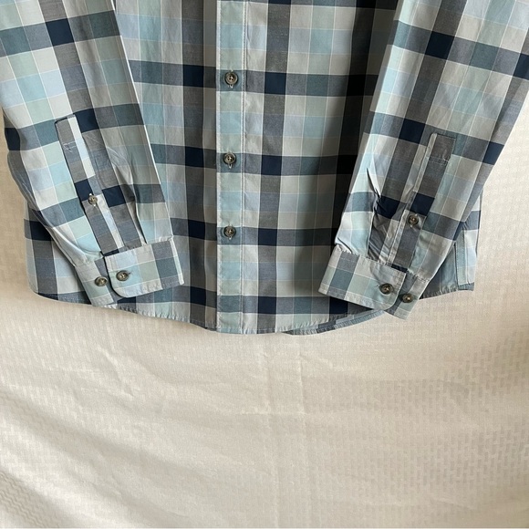 Eddie Bauer Classic Fit Long Sleeve Button Down Shirt Blue Plaid Size TL Vented - Picture 6 of 10